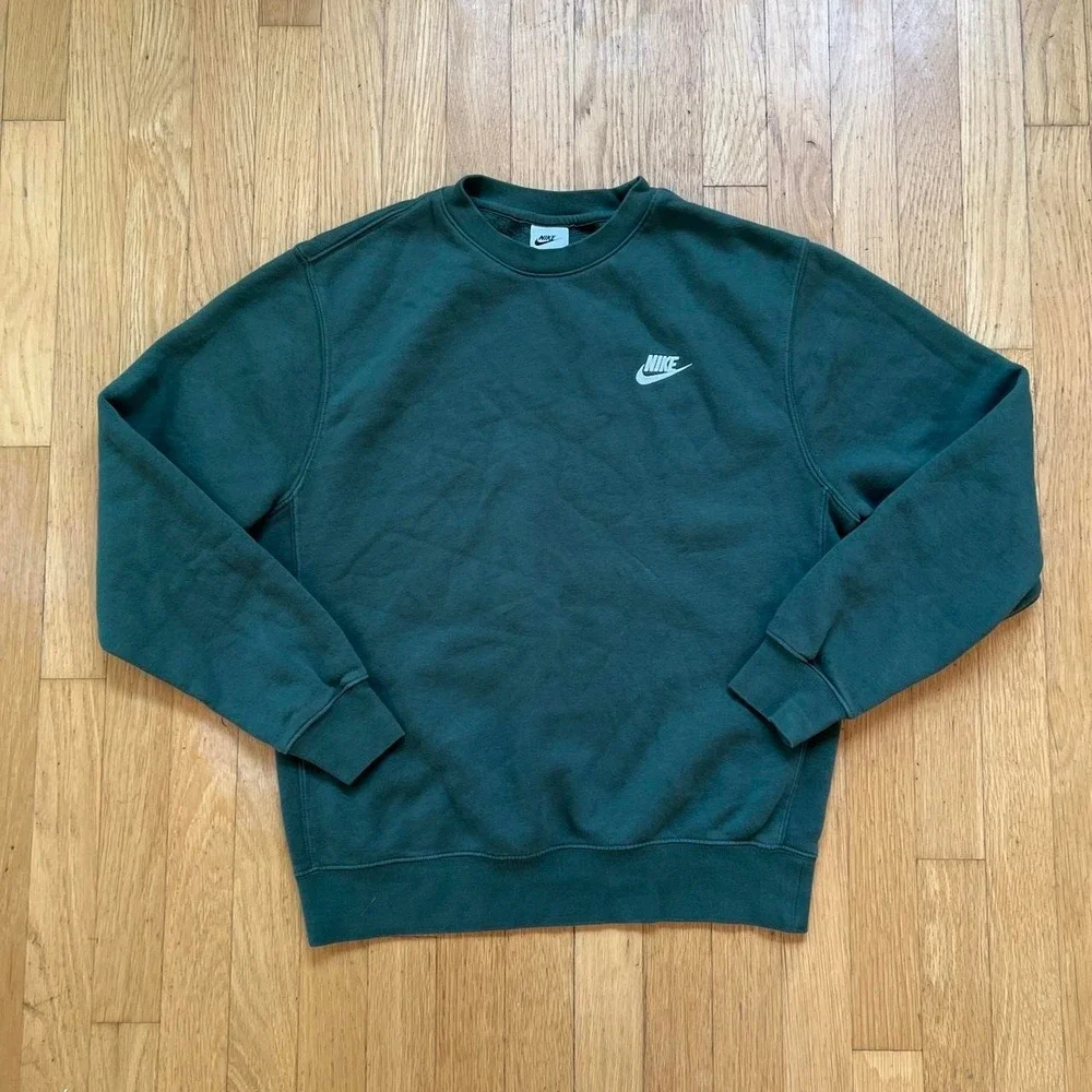 Nike green crewneck sweatshirt, Men's Small